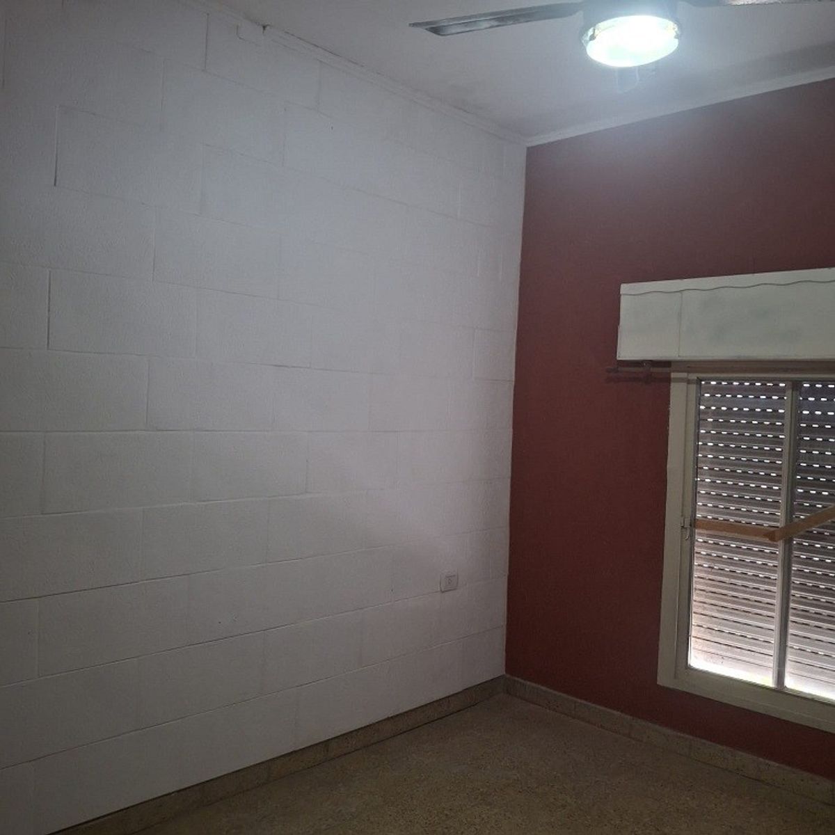 LINDA CASA TIPO AMERICANA EN CLAYPOLE CERCANA AL CENTRO COMERCIAL Y LAESTACION DE TREN — foto 13