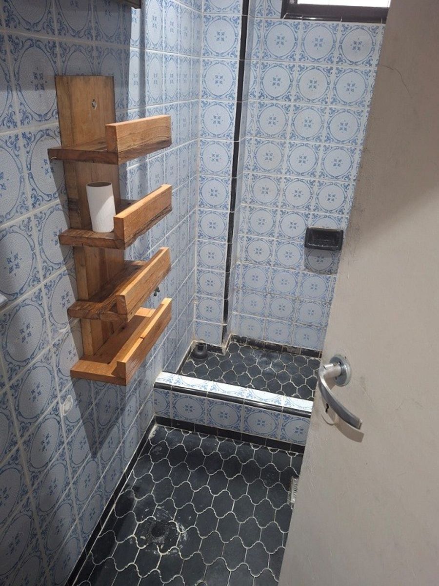 LINDA CASA TIPO AMERICANA EN CLAYPOLE CERCANA AL CENTRO COMERCIAL Y LAESTACION DE TREN — foto 15