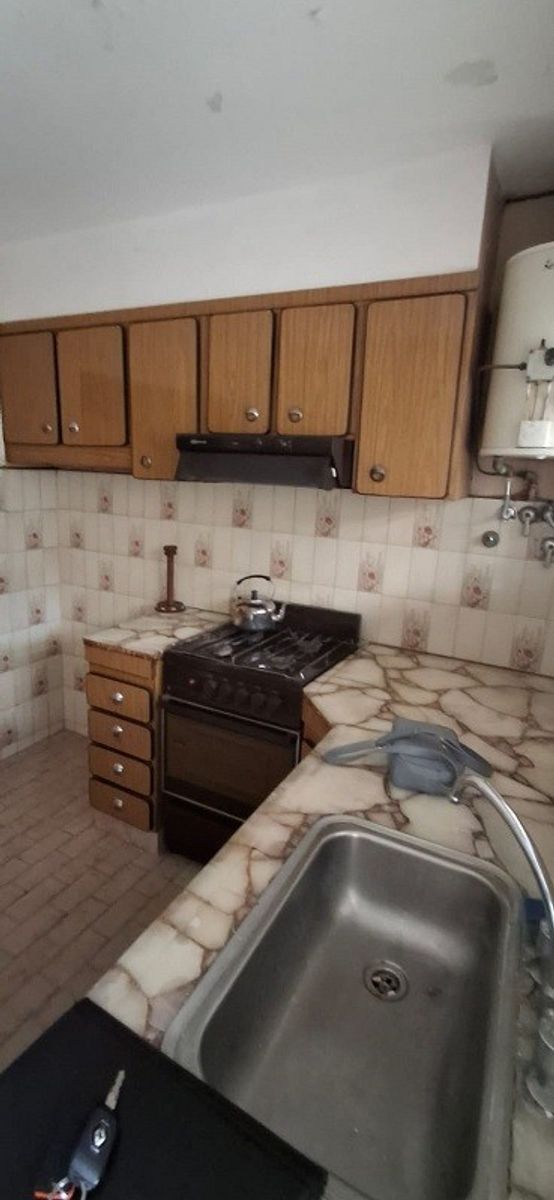 LINDO CHALET EN ESQUINA DE 3 AMBIENTES CON COCHERA EN TEMPERLEY OESTEAPTO CREDITO — foto 10