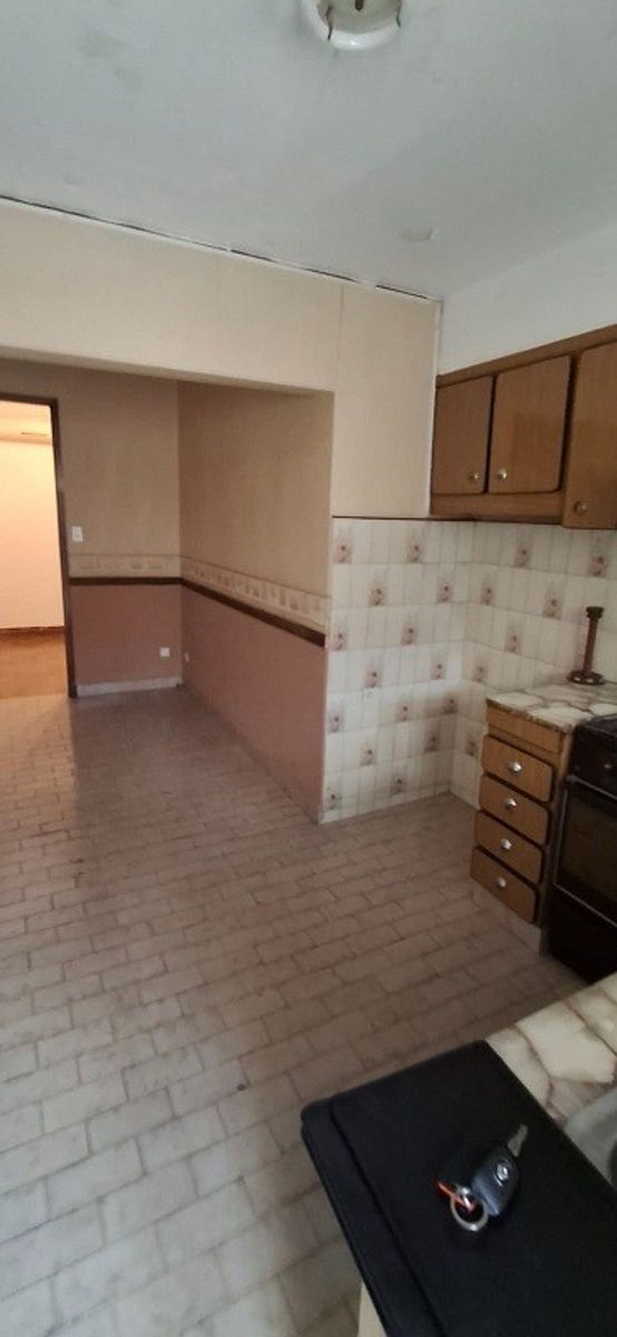 LINDO CHALET EN ESQUINA DE 3 AMBIENTES CON COCHERA EN TEMPERLEY OESTEAPTO CREDITO — foto 11