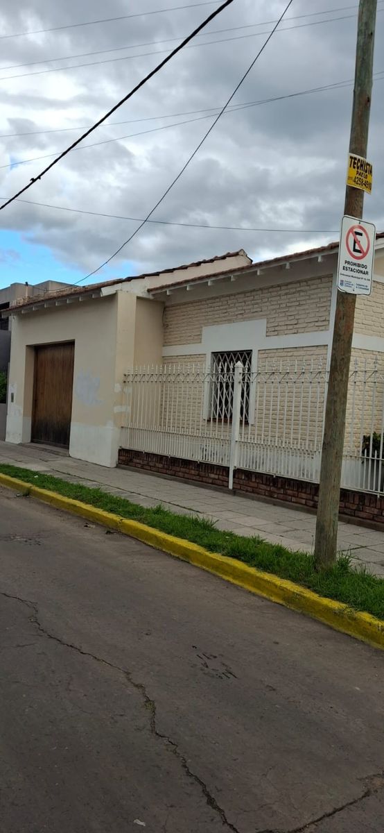 LINDO CHALET EN ESQUINA DE 3 AMBIENTES CON COCHERA EN TEMPERLEY OESTEAPTO CREDITO — foto 13