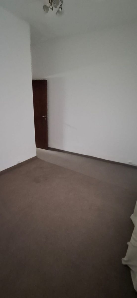 LINDO CHALET EN ESQUINA DE 3 AMBIENTES CON COCHERA EN TEMPERLEY OESTEAPTO CREDITO — foto 14
