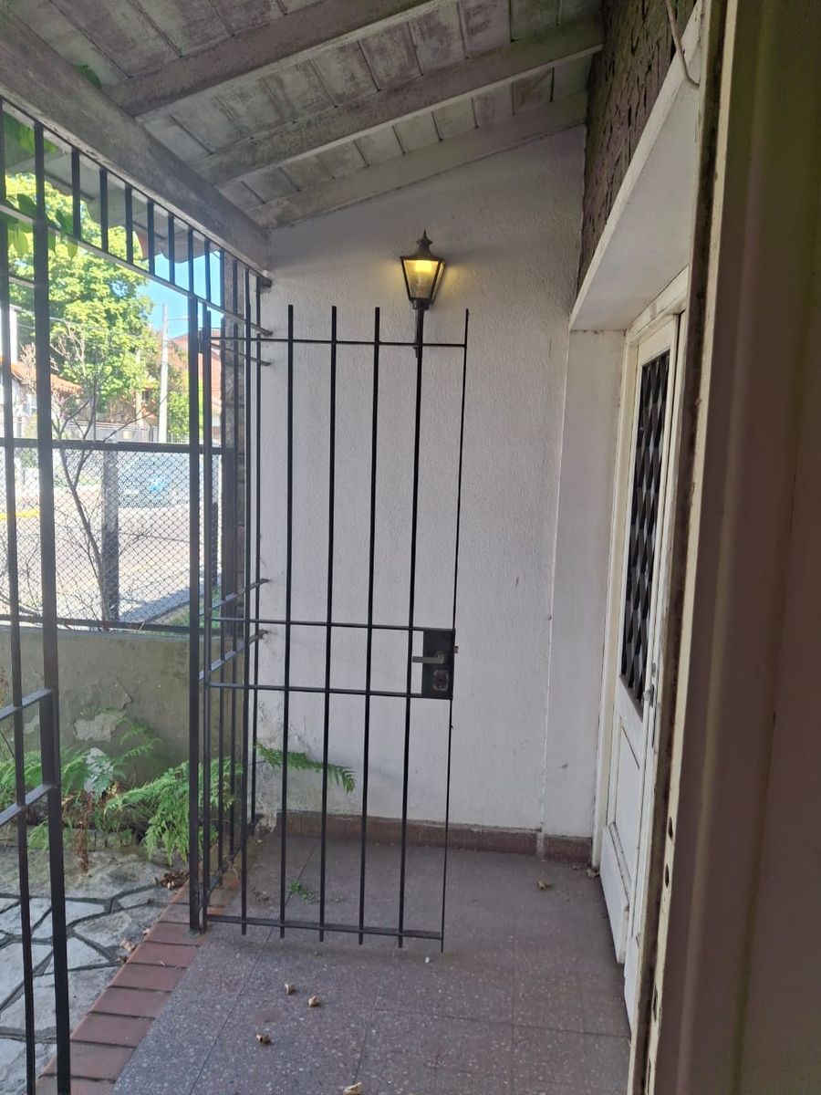 OPORTUNIDAD EN EL CENTRO DE ADROGUE APTA VARIOS DESTINOS
