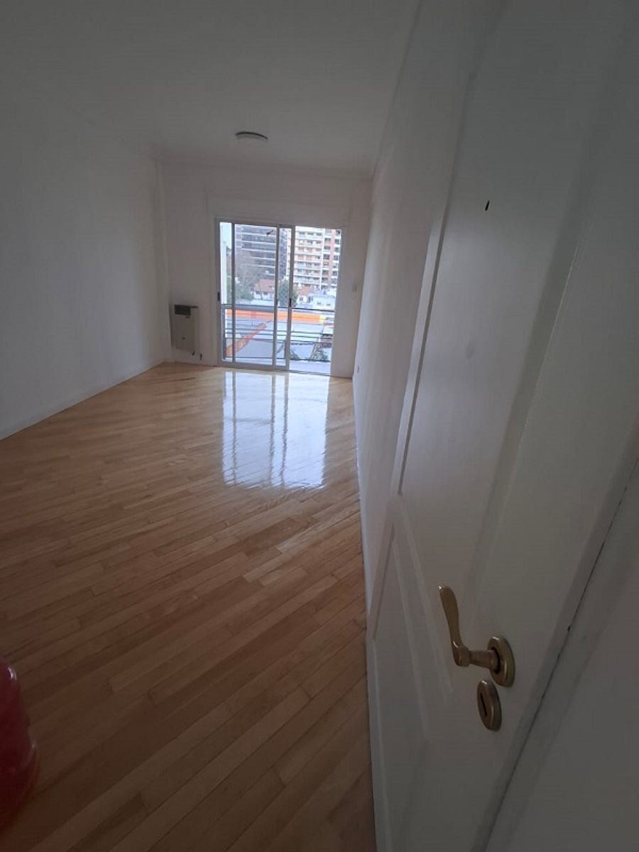 IMPECABLE DEPARTAMENTO EN LOMITAS APTO PROFESIONAL - 15