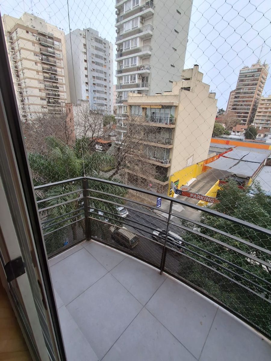 IMPECABLE DEPARTAMENTO EN LOMITAS APTO PROFESIONAL - 2