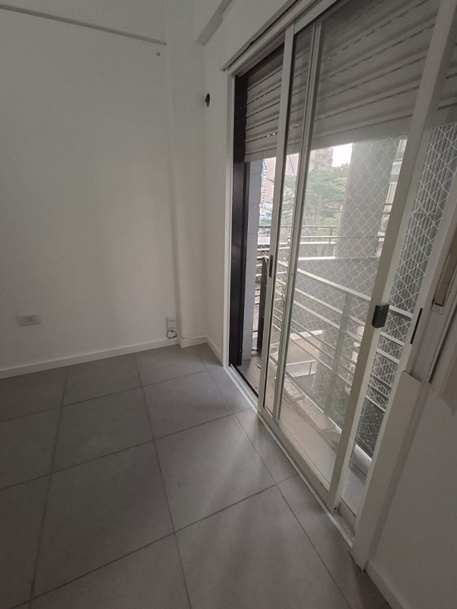IMPECABLE DEPARTAMENTO EN LOMITAS APTO PROFESIONAL - 10