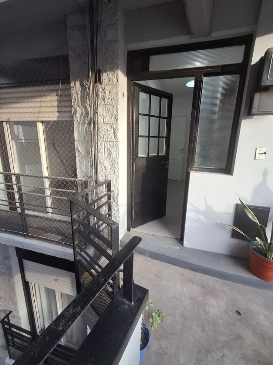 IMPECABLE DEPARTAMENTO EN LOMITAS APTO PROFESIONAL - 20