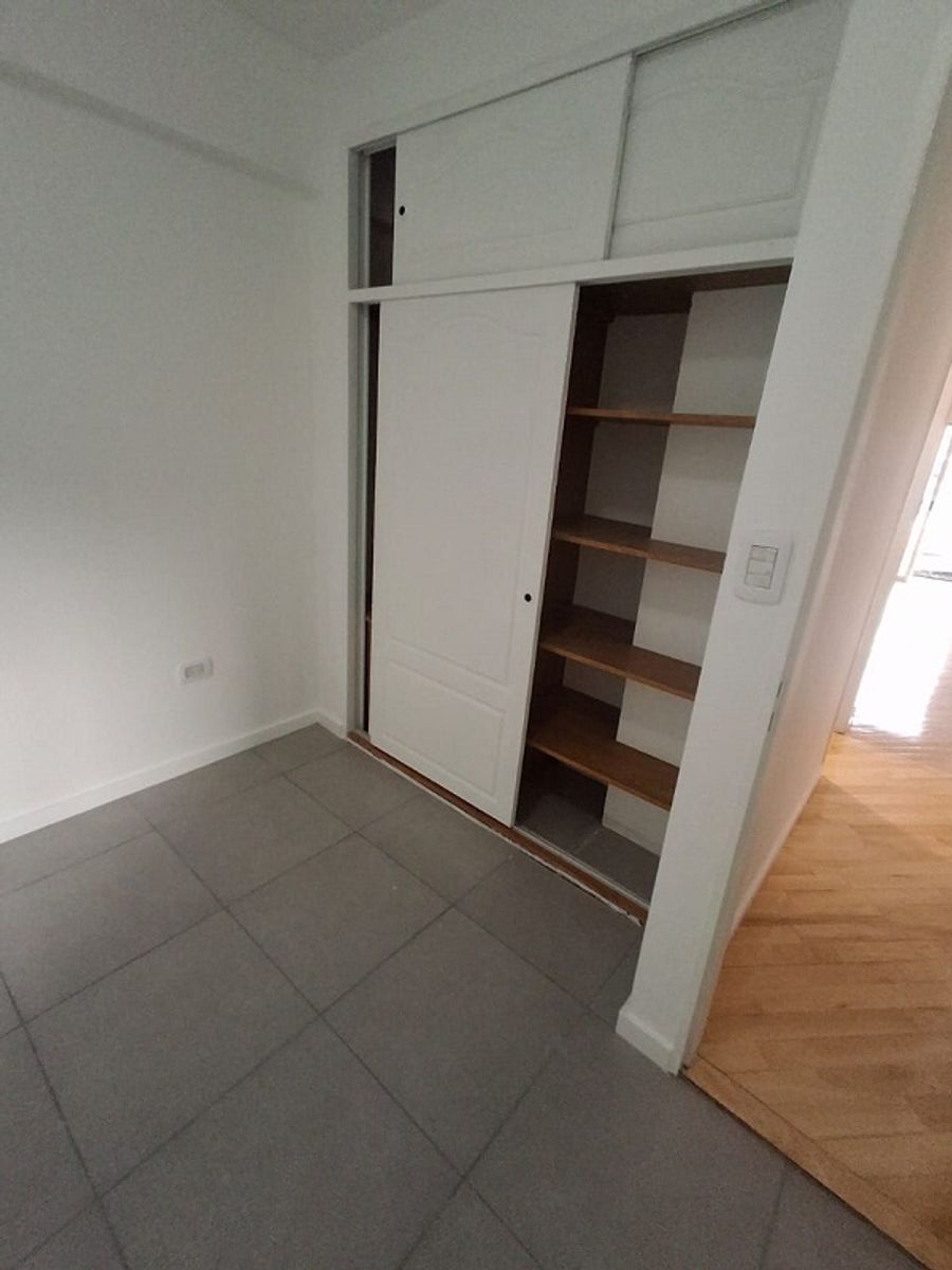 IMPECABLE DEPARTAMENTO EN LOMITAS APTO PROFESIONAL - 23