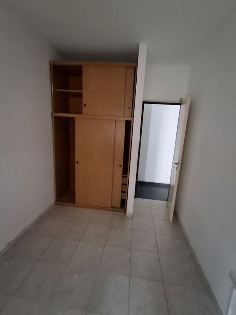 MUY LINDO PH EN PLANTA BAJA EN BANFIELD OESTE A METROS DE HIPOLITO IRIGOYEN - 5