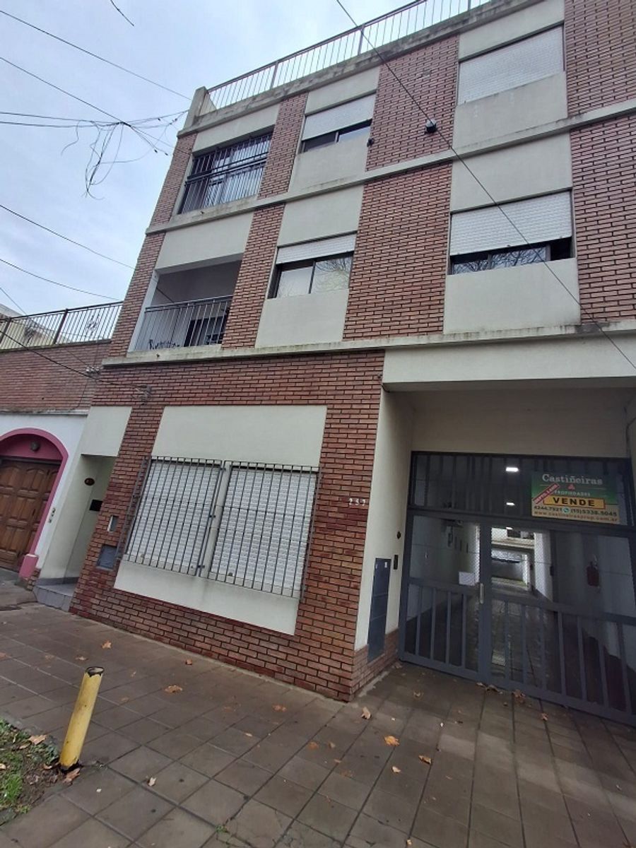 MUY LINDO PH EN PLANTA BAJA EN BANFIELD OESTE A METROS DE HIPOLITO IRIGOYEN - 9
