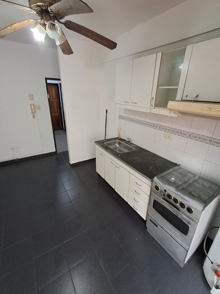 MUY LINDO PH EN PLANTA BAJA EN BANFIELD OESTE A METROS DE HIPOLITO IRIGOYEN - 16