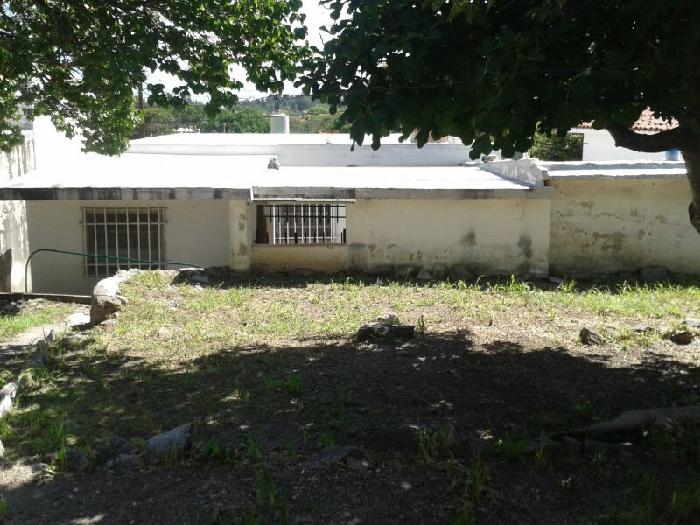 SE VENDE MUY LINDA CASA DE 3 AMBIENTES CON COCHERA PASANTE Y AMPLIO FONDO EN LA FALDA, CÓRDOBA — foto 3