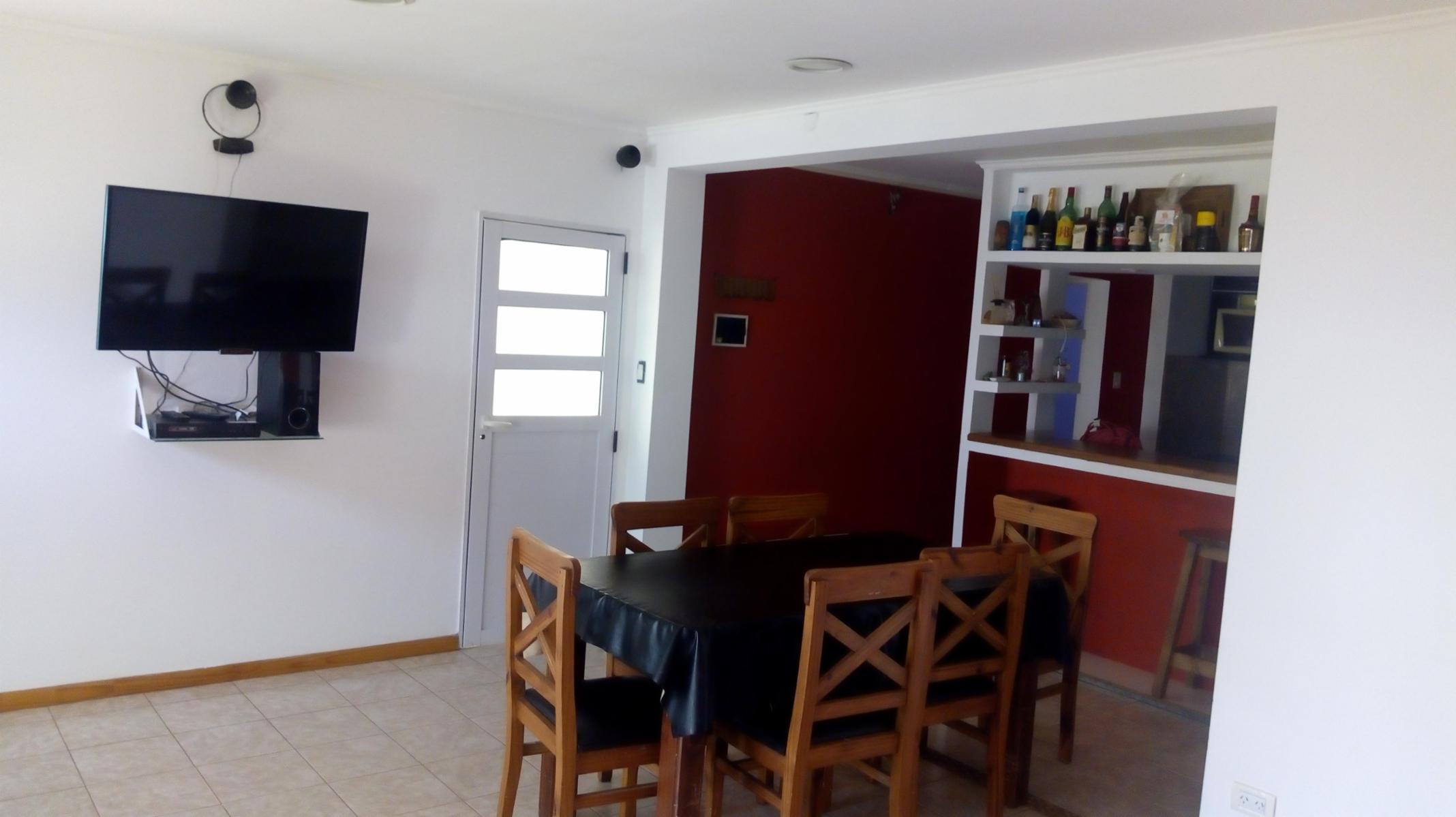 Casa De Barrio Con Todos Los Servicios — foto 13