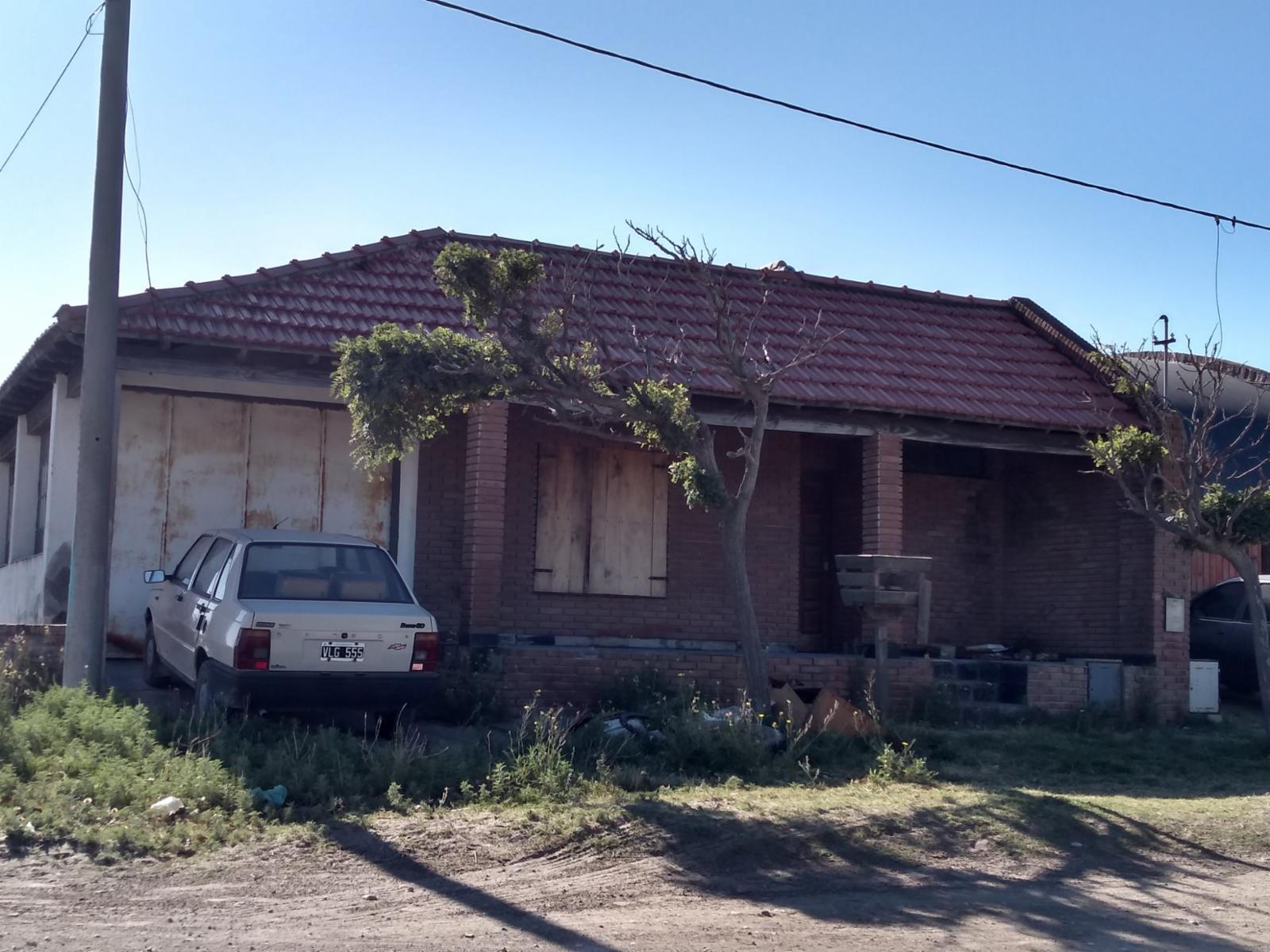 Oportunidad. Casa Y 2 Duplex En Monte Hermoso — foto 2