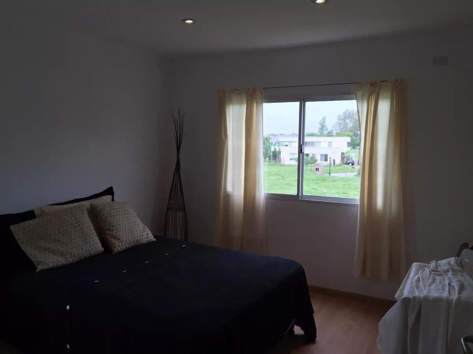 VENTA - CASA EN SANTA GUADALUPE U$S 187.000 OPORTUNIDAD