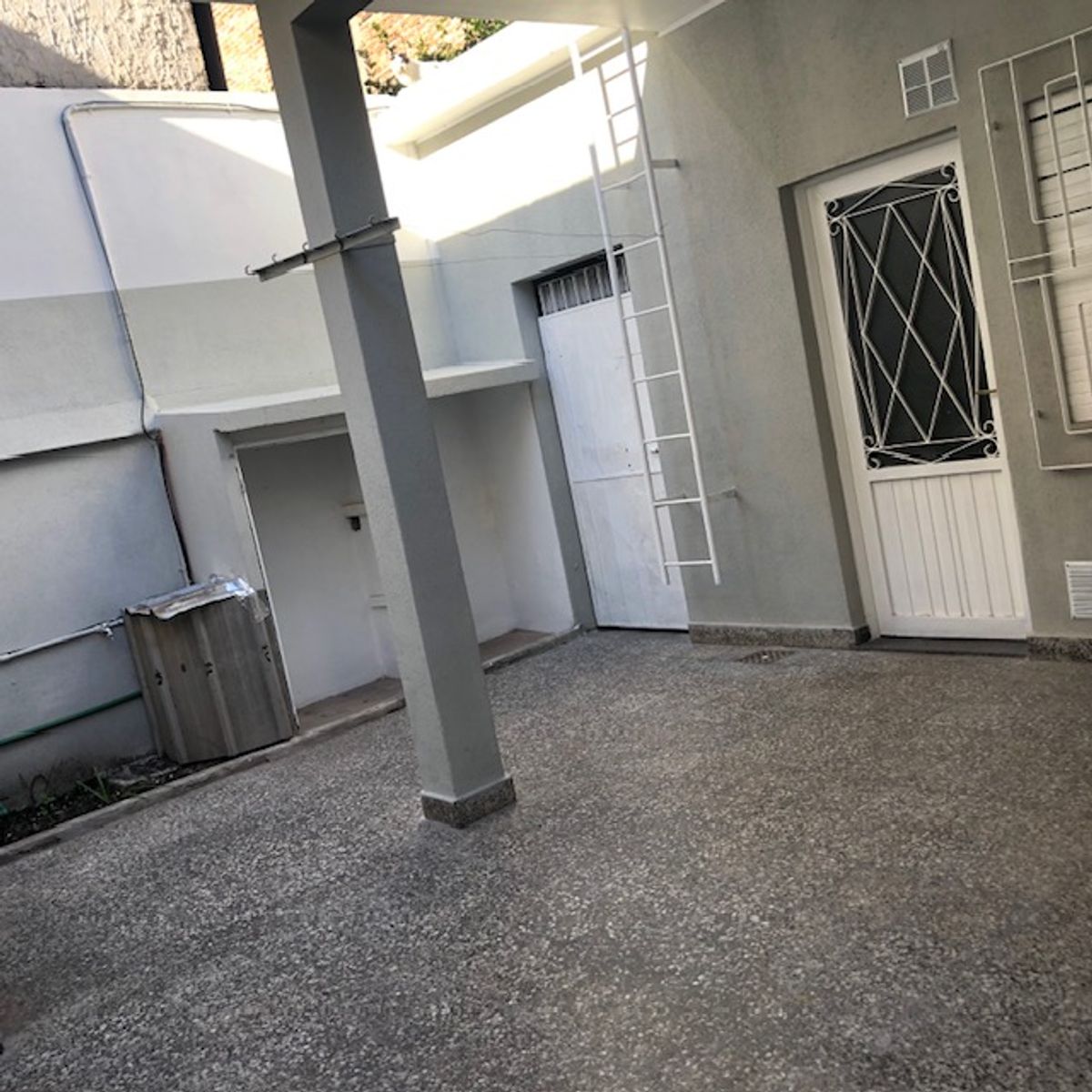 Muy buen departamento en PB - 5