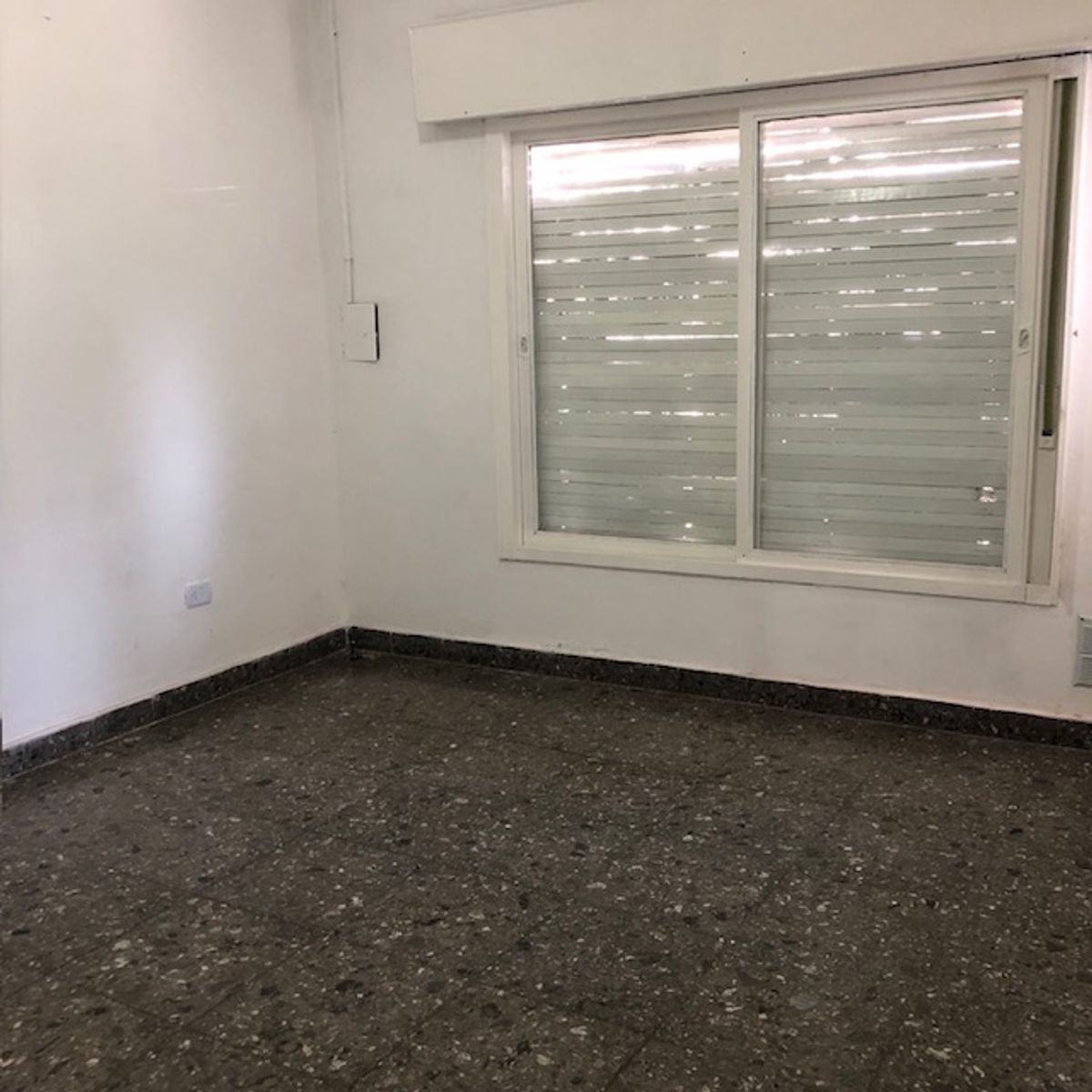Muy buen departamento en PB - 11