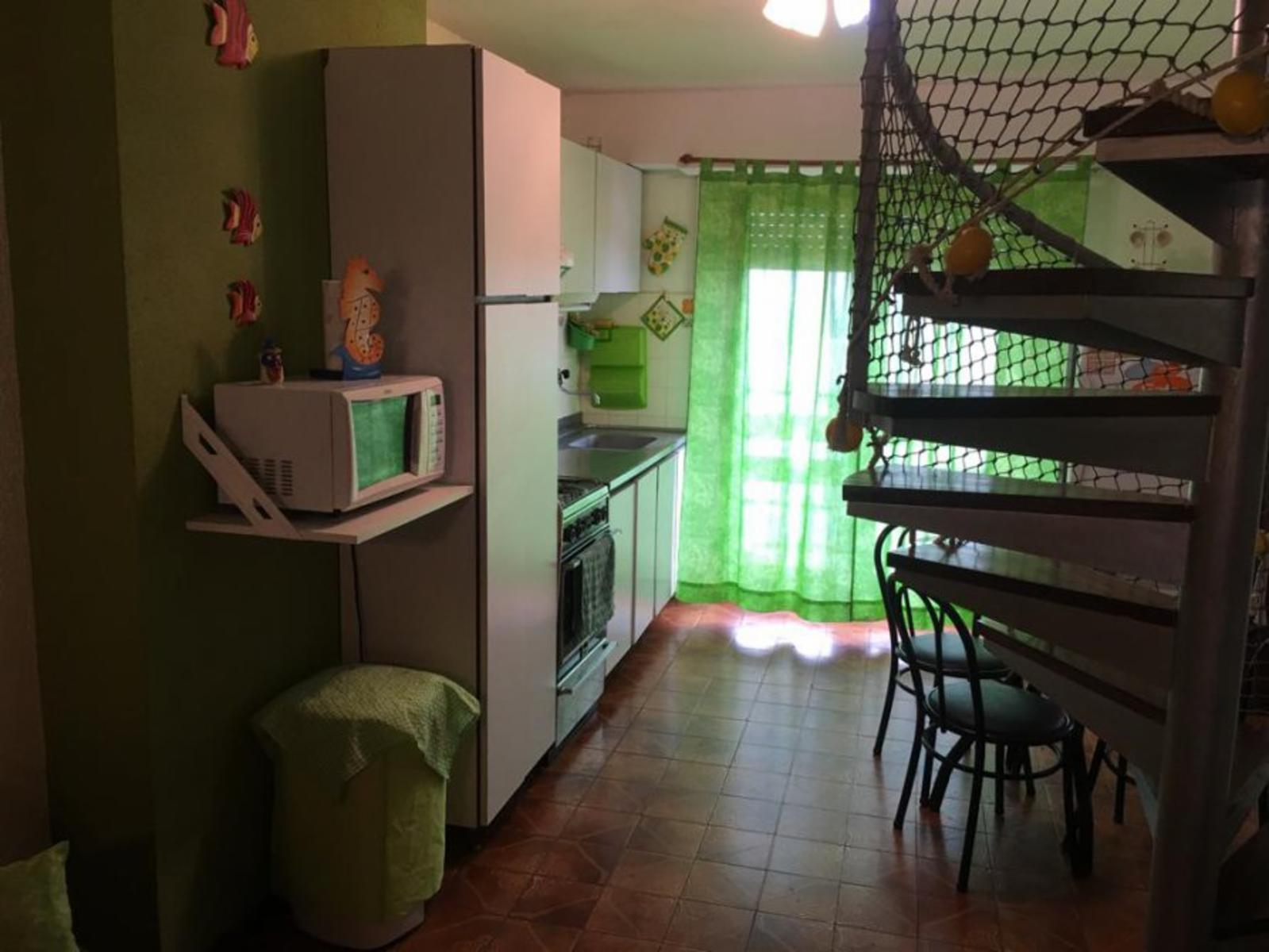 3 AMB. EN DUPLEX CON VISTA AL MAR, 5 A 6 PERSONAS - COCHERA CUBIERTA - WIFI — foto 2