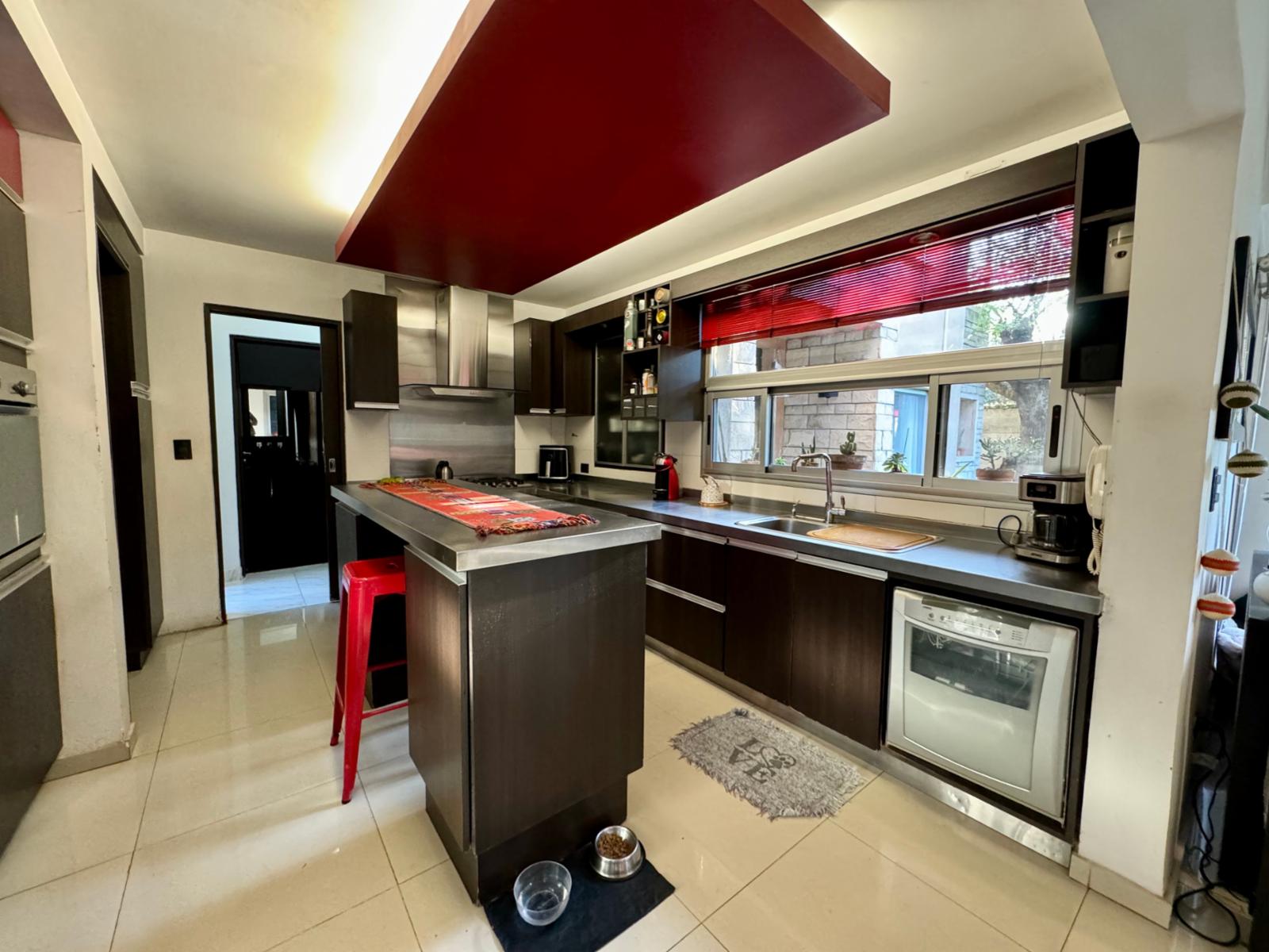 Imponente Chalet en Ciudad Jardin - El Palomar — foto 9