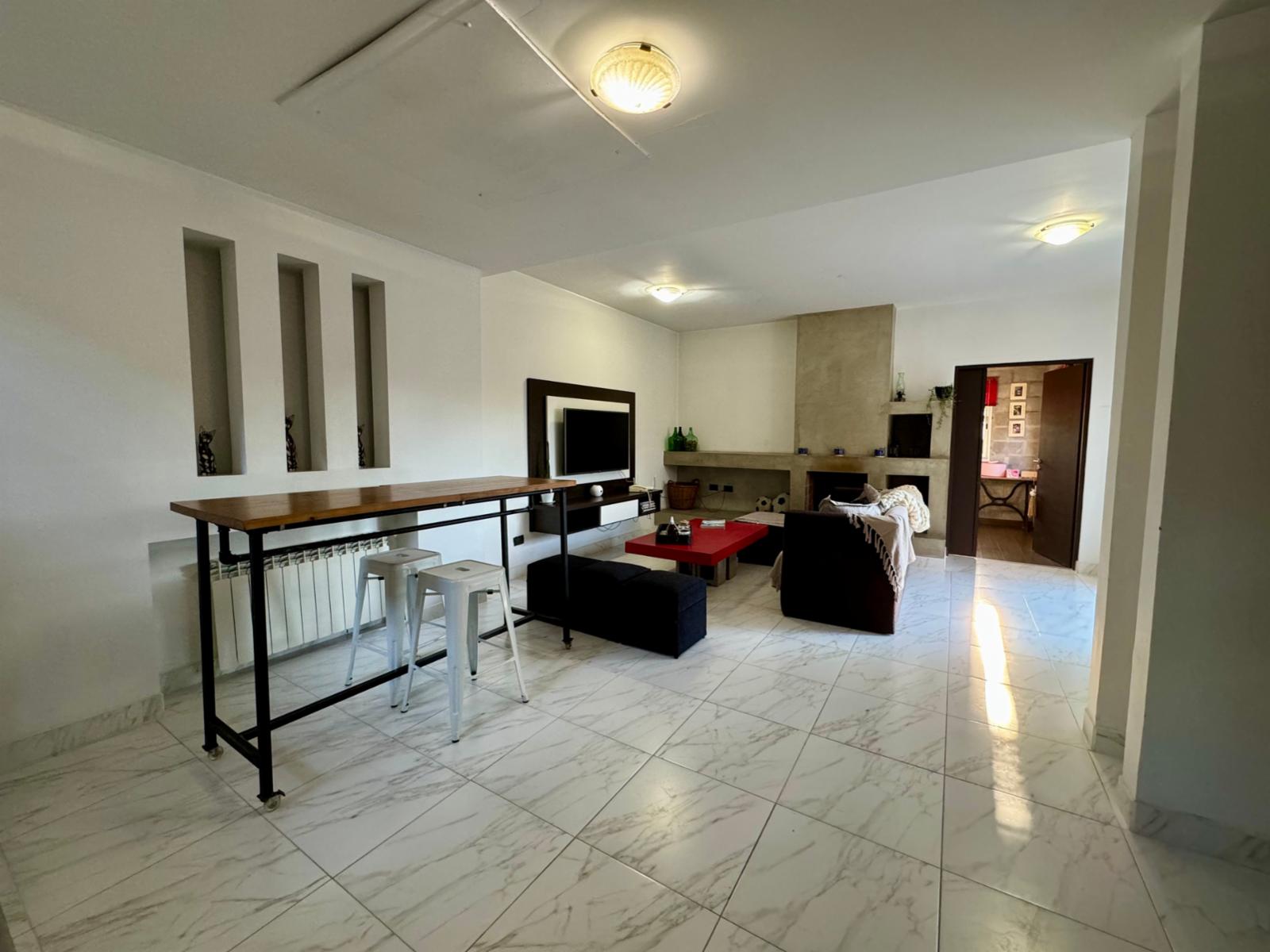 Imponente Chalet en Ciudad Jardin - El Palomar — foto 11