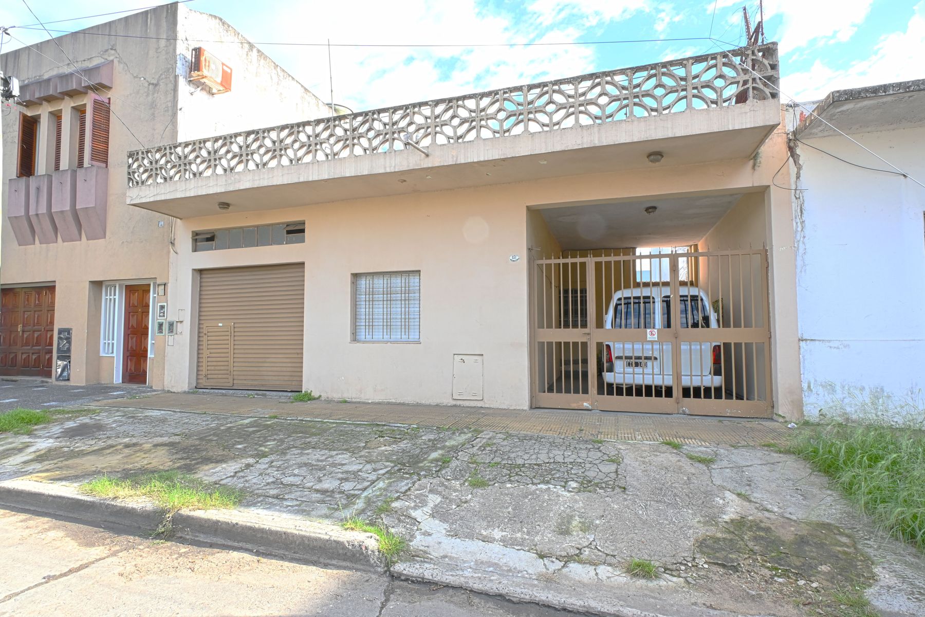 Venta Casa 4 Ambientes Con Local Al Frente En El Palomar