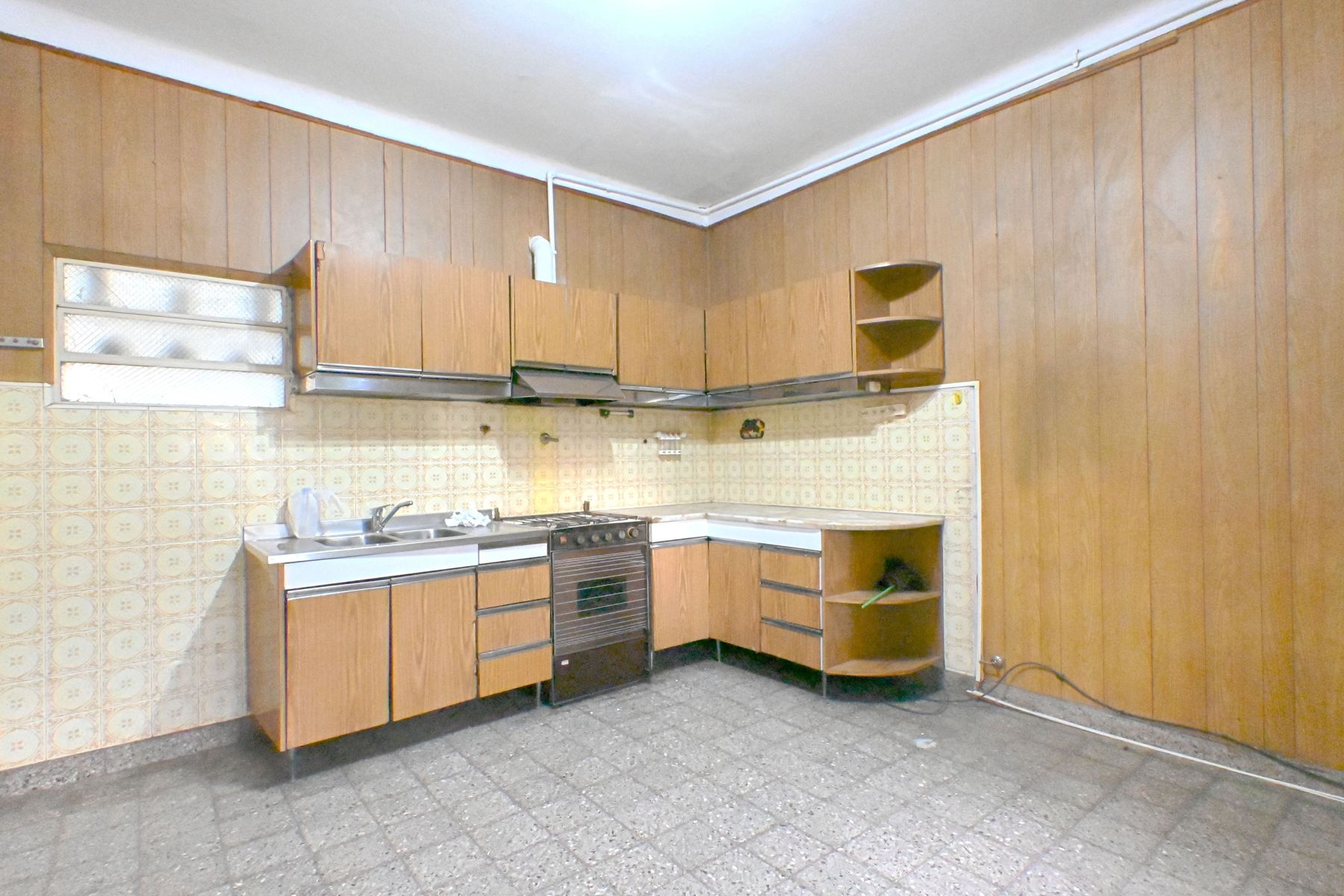 Venta Casa 4 Ambientes Con Cochera y Patio En El Palomar — foto 4