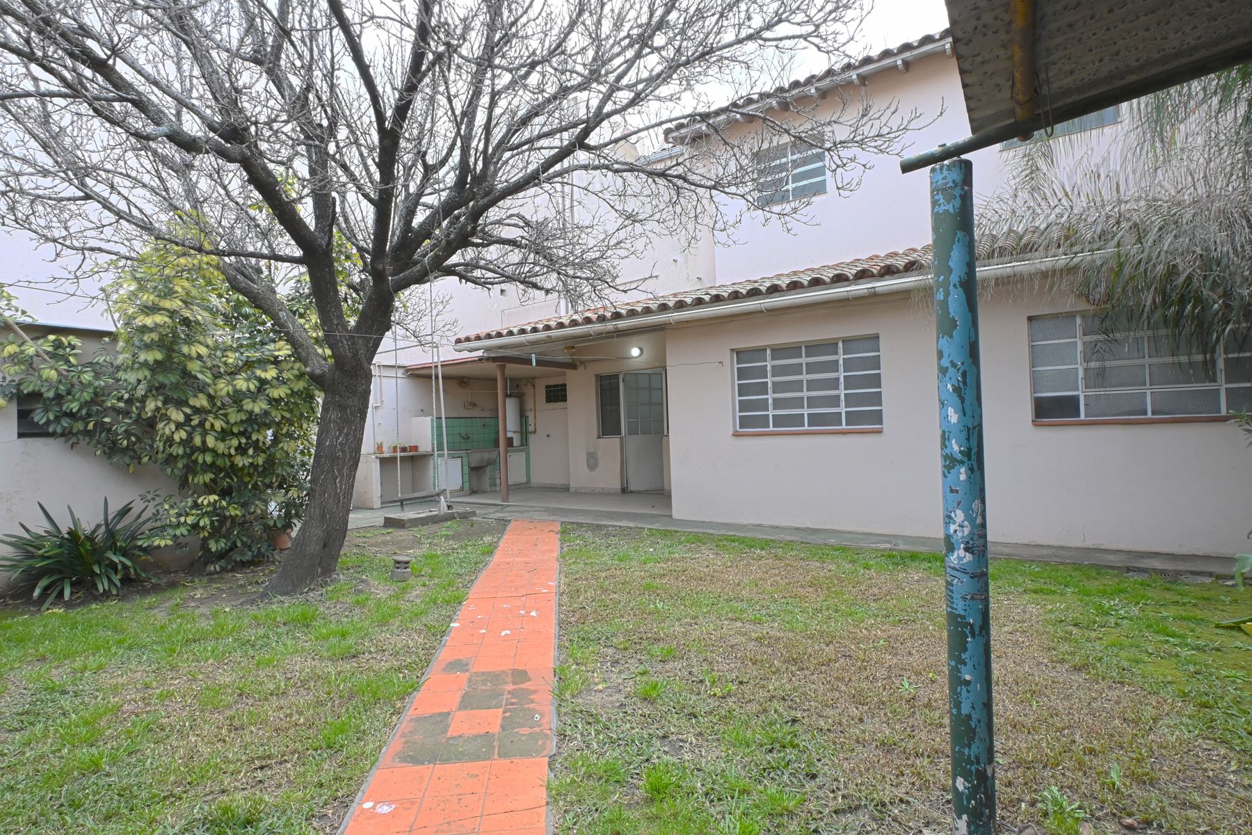Venta Casa 4 Ambientes Con Cochera y Patio En El Palomar — foto 9