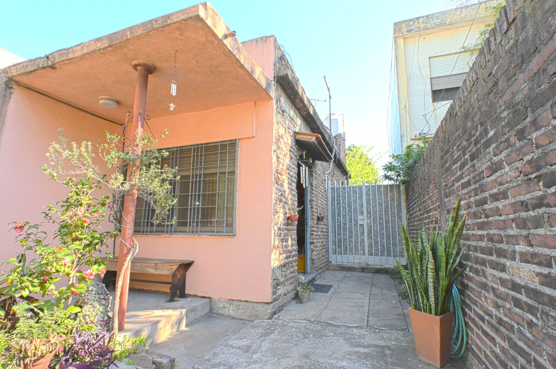 Casa 3 Ambientes En Venta En El Palomar Con Jardín Y Terraza