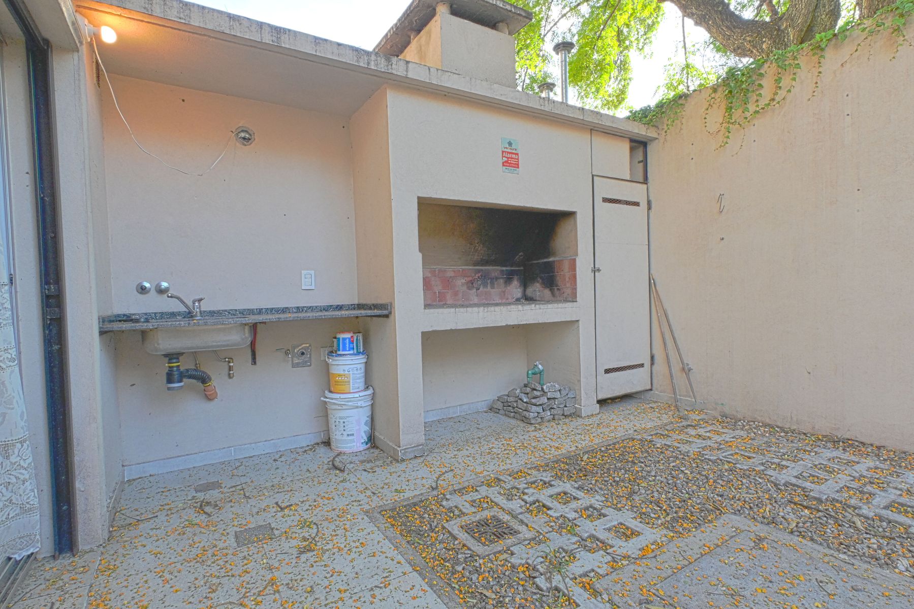 Venta Triplex 4 Ambientes Con Cochera Y Parrilla En Ciudad Jardin — foto 7