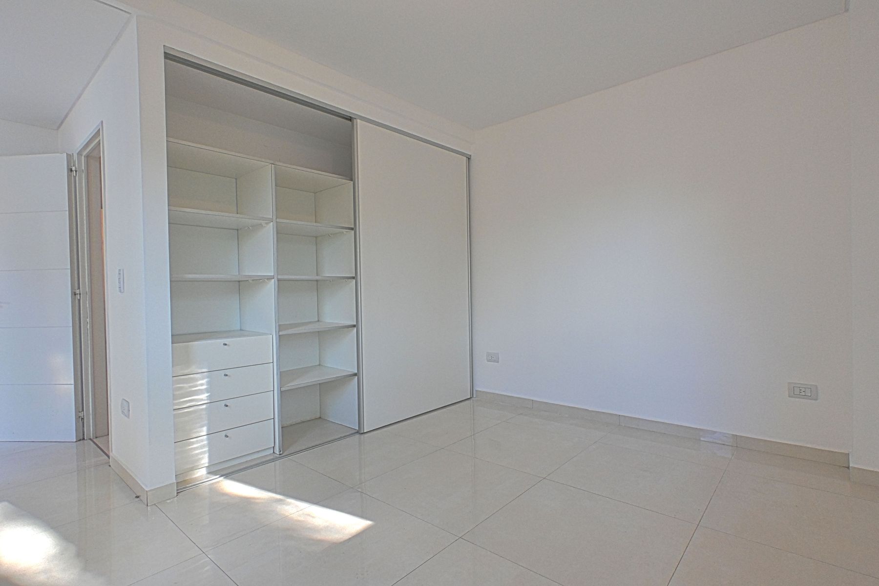 Venta Triplex 4 Ambientes Con Cochera Y Parrilla En Ciudad Jardin — foto 8