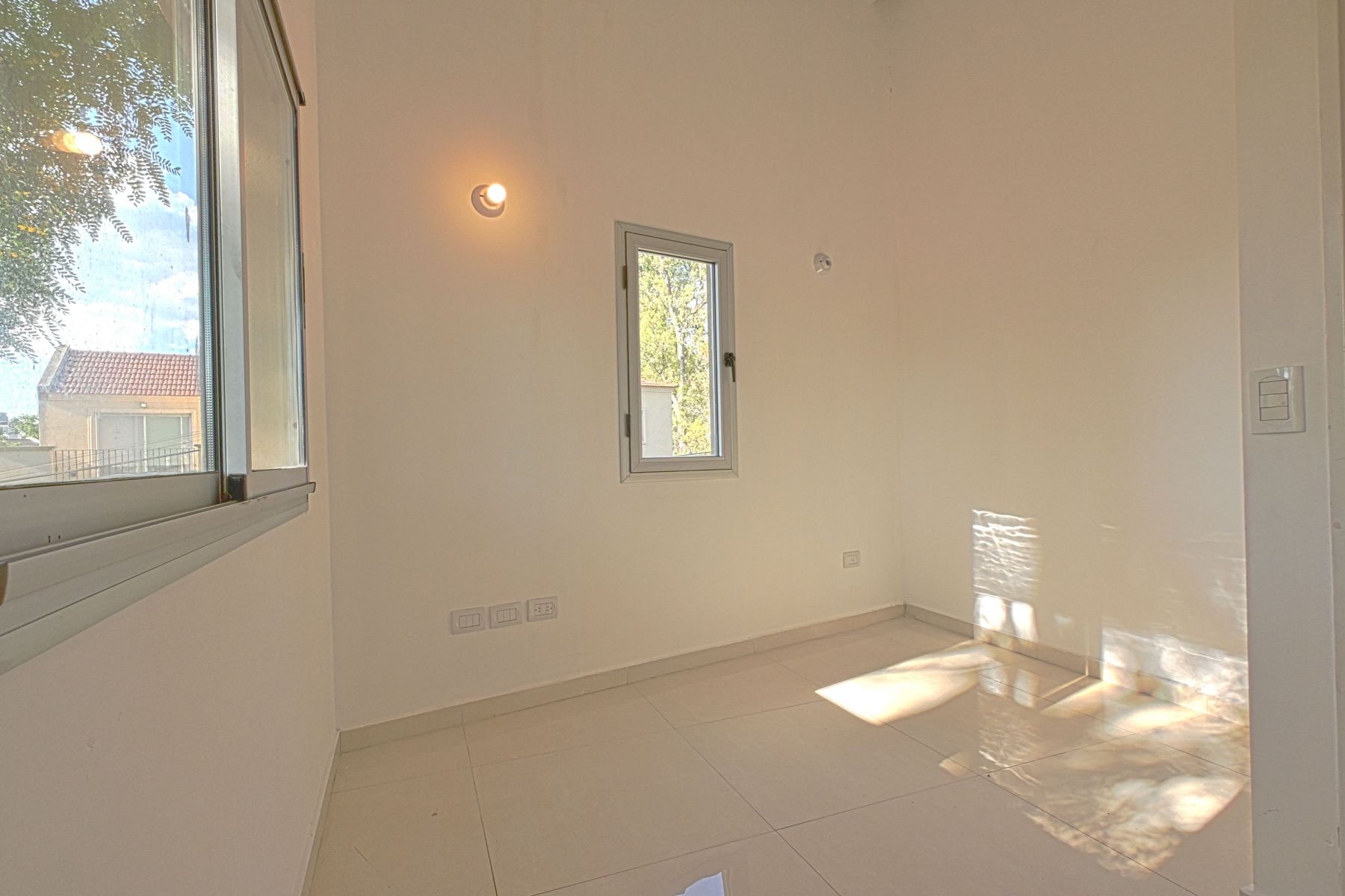 Venta Triplex 4 Ambientes Con Cochera Y Parrilla En Ciudad Jardin — foto 11