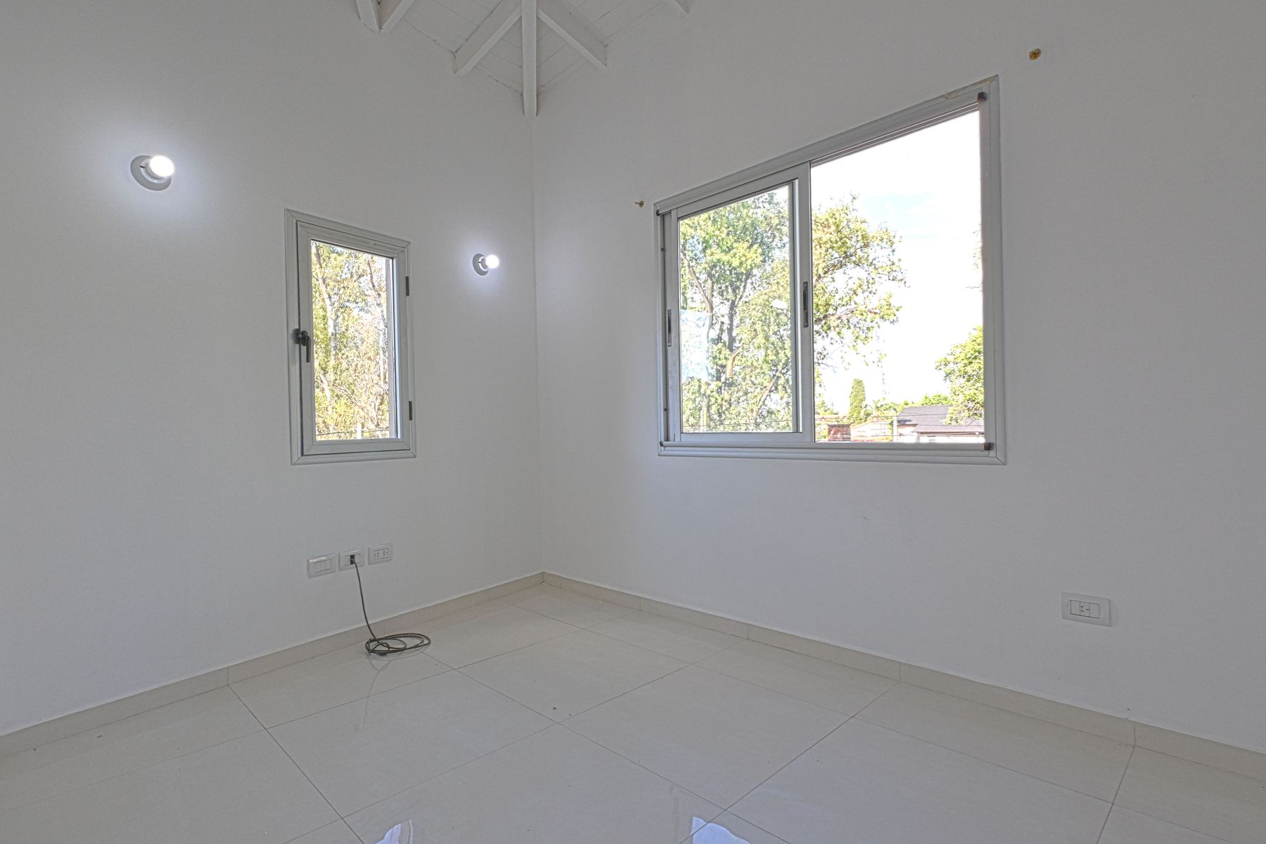 Venta Triplex 4 Ambientes Con Cochera Y Parrilla En Ciudad Jardin — foto 13