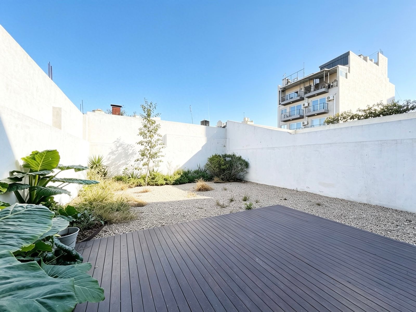 Venta Local Comercial Con Amplio Parque En Haedo - 10