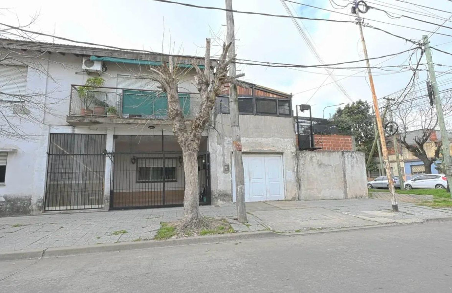 Venta PH 4 Ambientes Con Patio Y Cochera En Caseros - 3