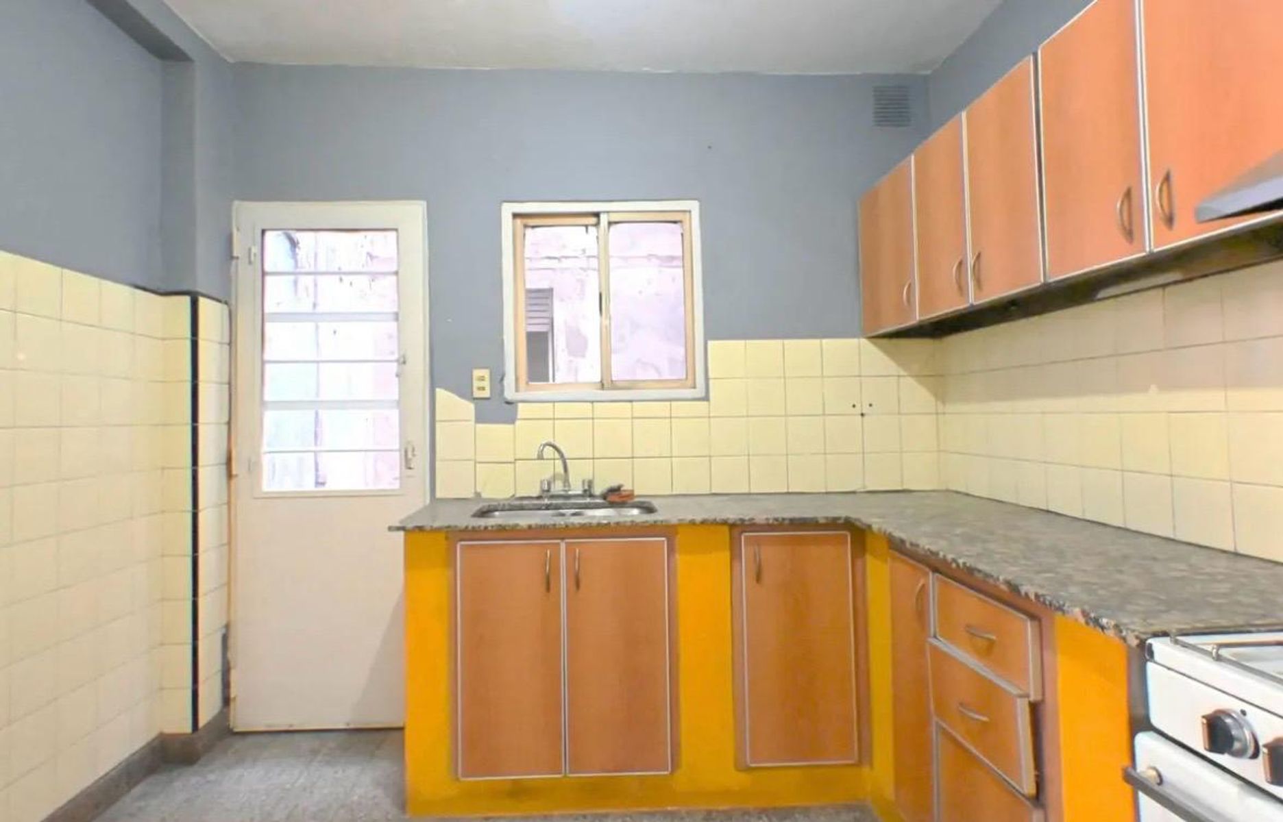 Venta PH 4 Ambientes Con Patio Y Cochera En Caseros - 7
