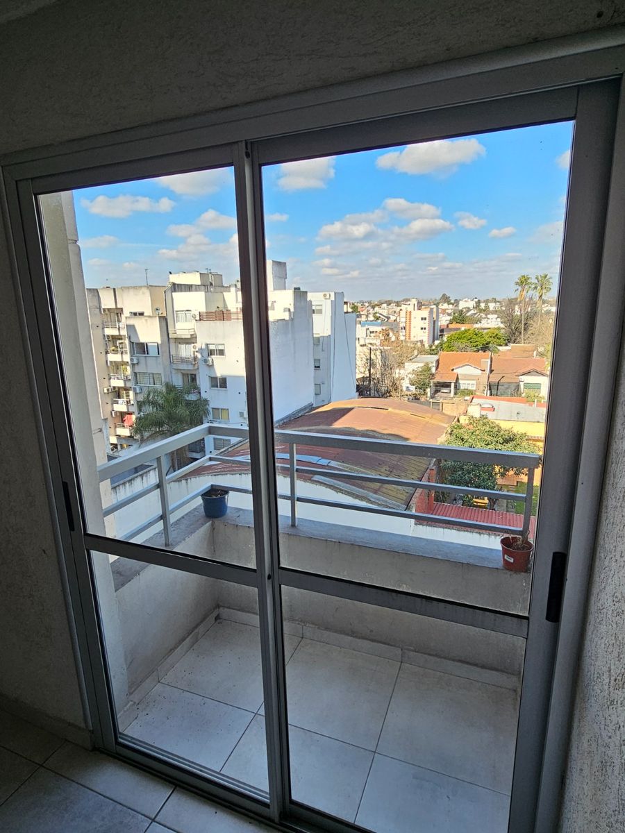 Alquiler 2 Ambientes Primer Piso Contraf. En Haedo - 2