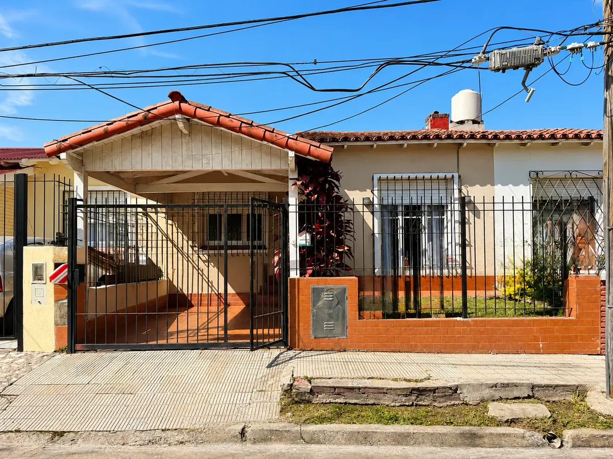 Venta Casa 7x20 4 Ambientes En Ciudad Jardin - 1