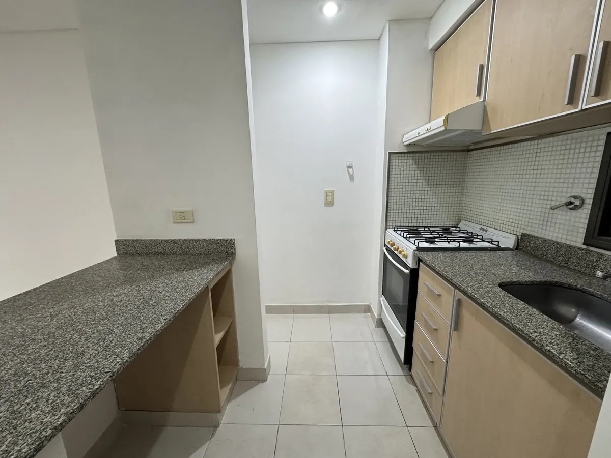 Alquiler Departamento 2 Ambientes Con Cochera En Caseros — foto 3