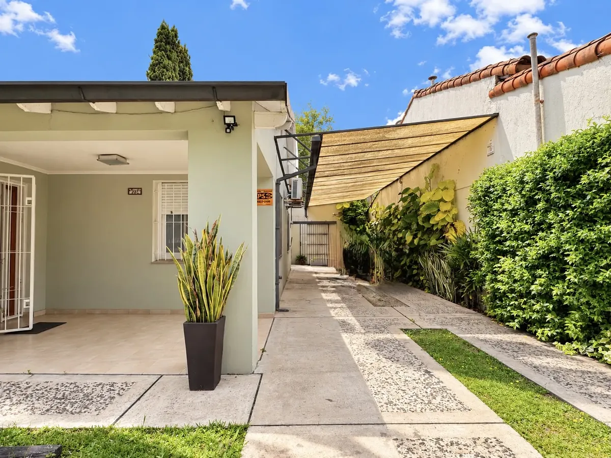 Venta Casa 3 Ambientes Con Patio y Cochera - El Palomar - 5