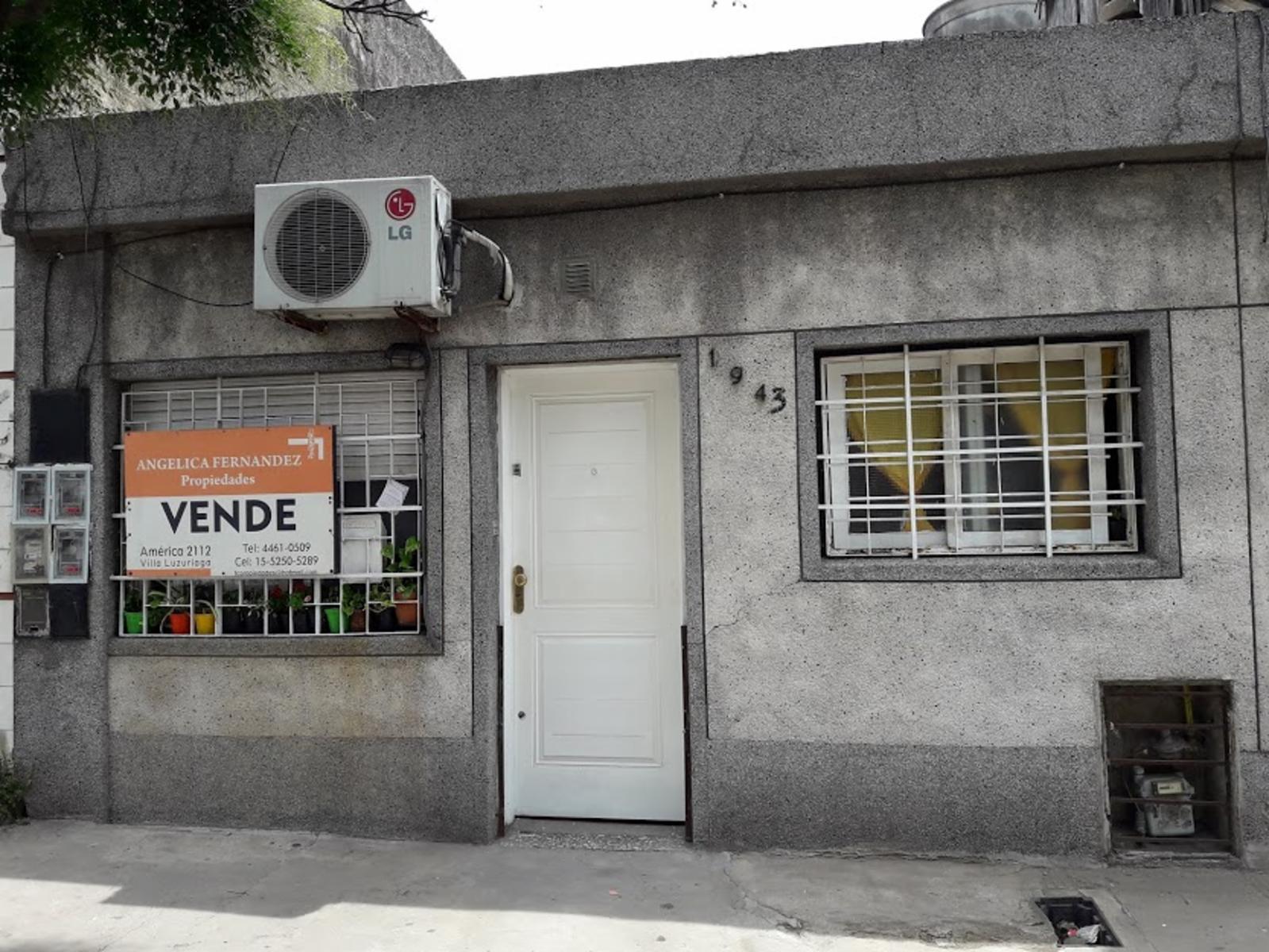 PH PLANTA BAJA AL FRENTE, DOS AMBIENTES CON PATIO. SIN EXPENSAS
