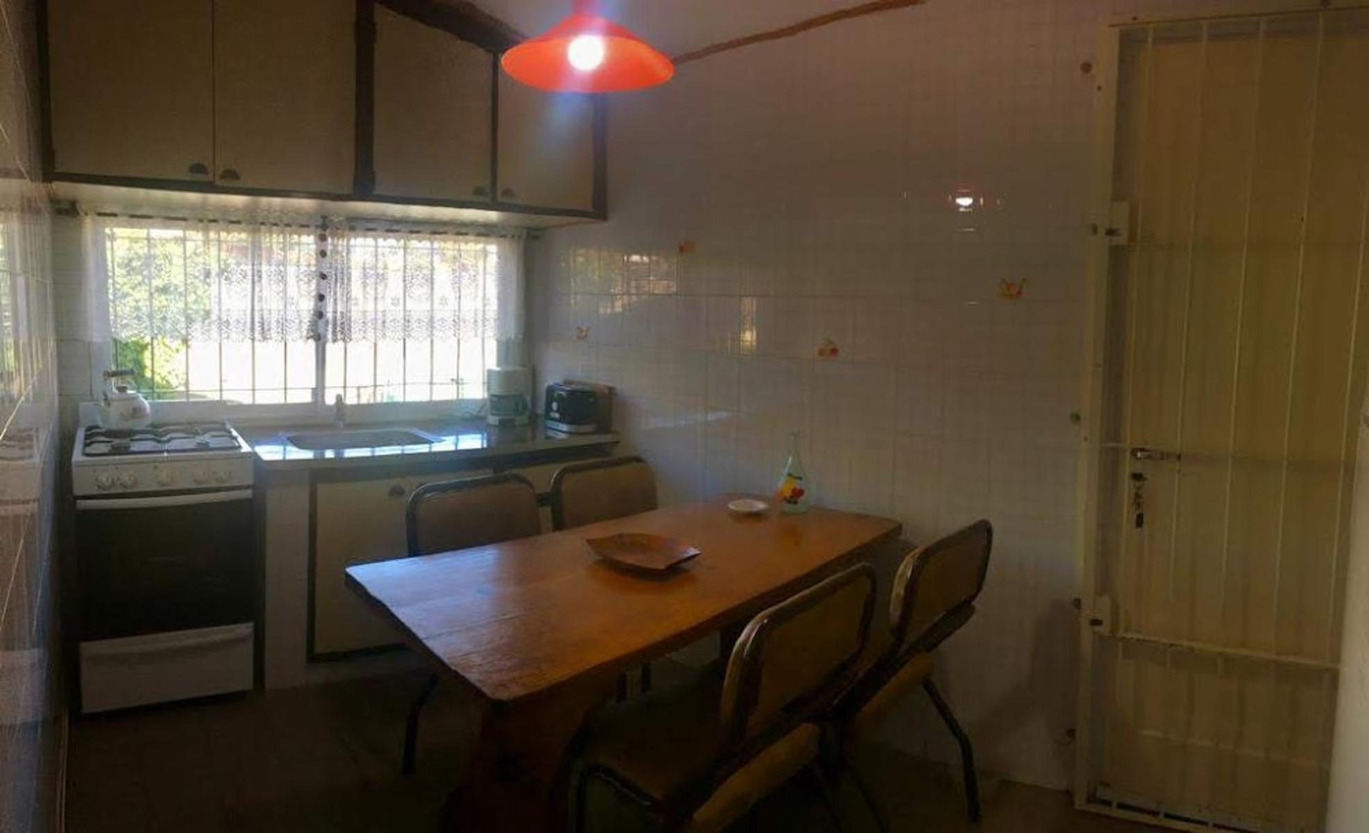 ALQUILO EXCELENTE CASA PARA VACACIONAR EN FAMILIA O CON AMIGOS PARA 5 PERSONAS, A 4 CUADRAS DEL MAR - 13
