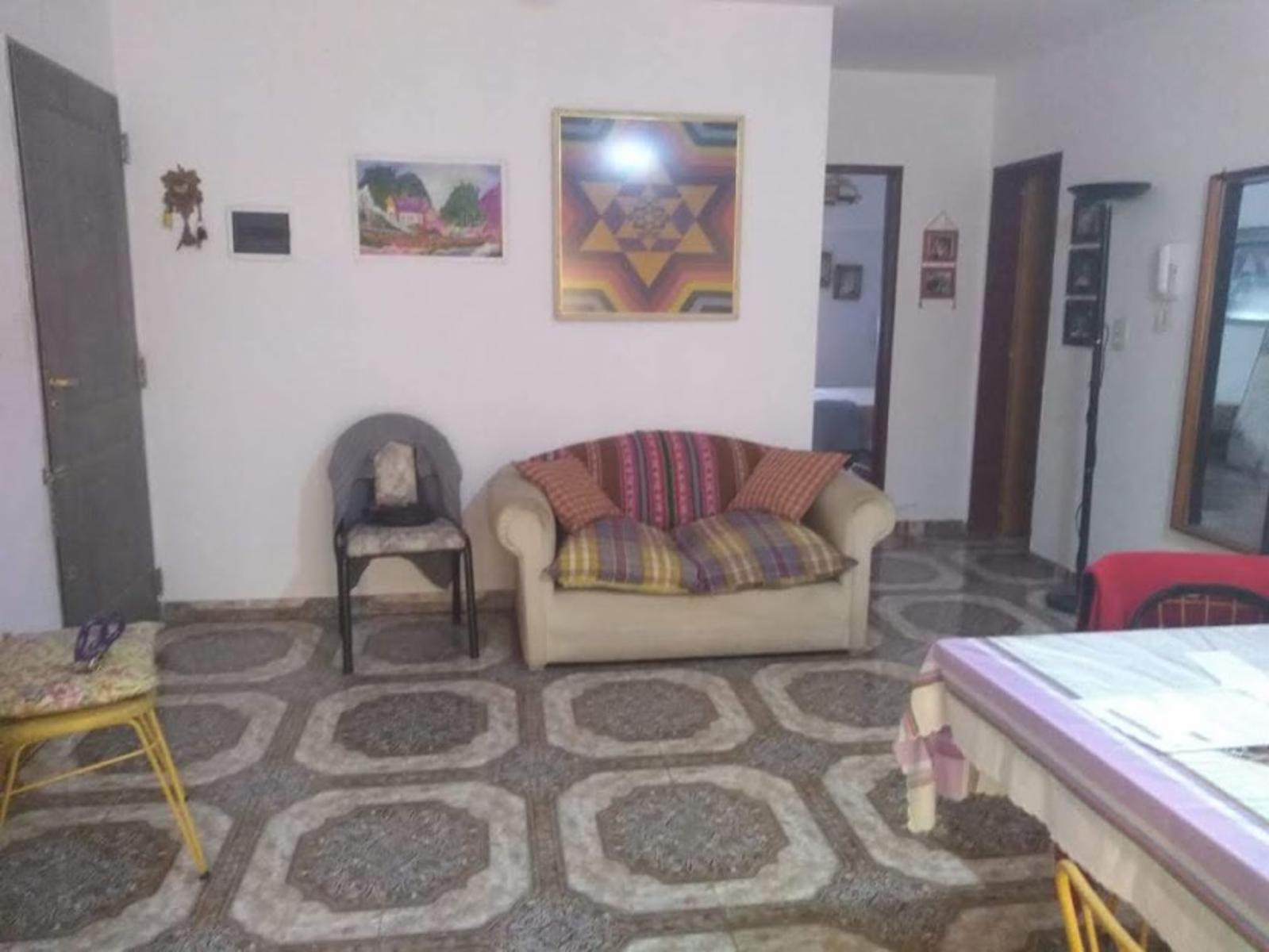 EXCELENTE DEPTO. 3 AMBIENTES CON PATIO — foto 2