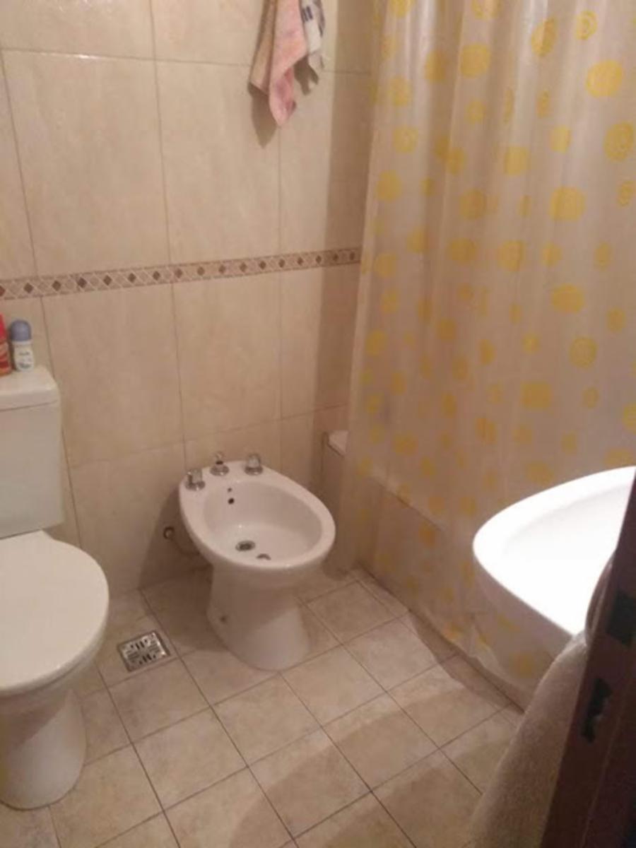 EXCELENTE DEPTO. 3 AMBIENTES CON PATIO — foto 3