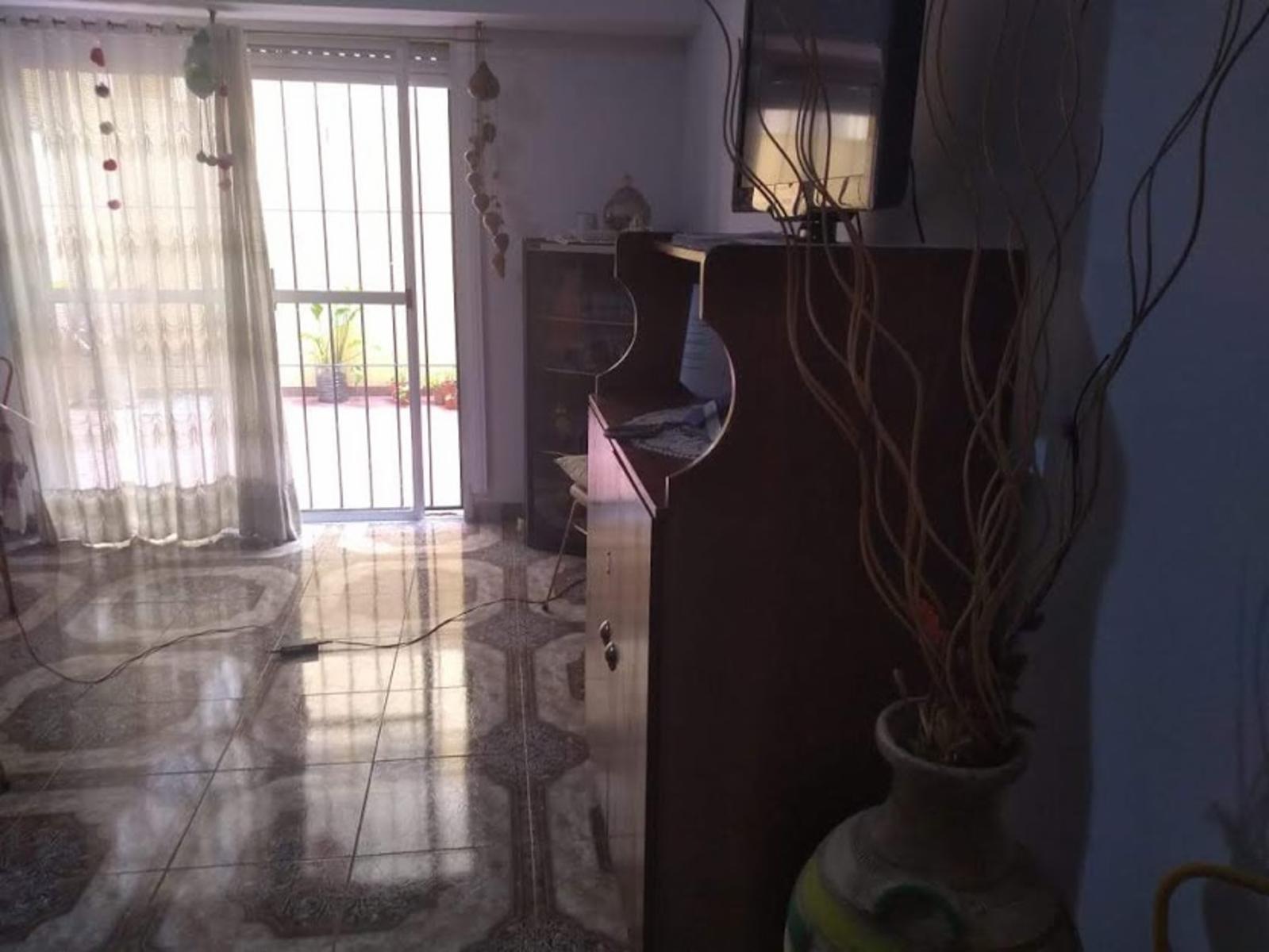 EXCELENTE DEPTO. 3 AMBIENTES CON PATIO — foto 4