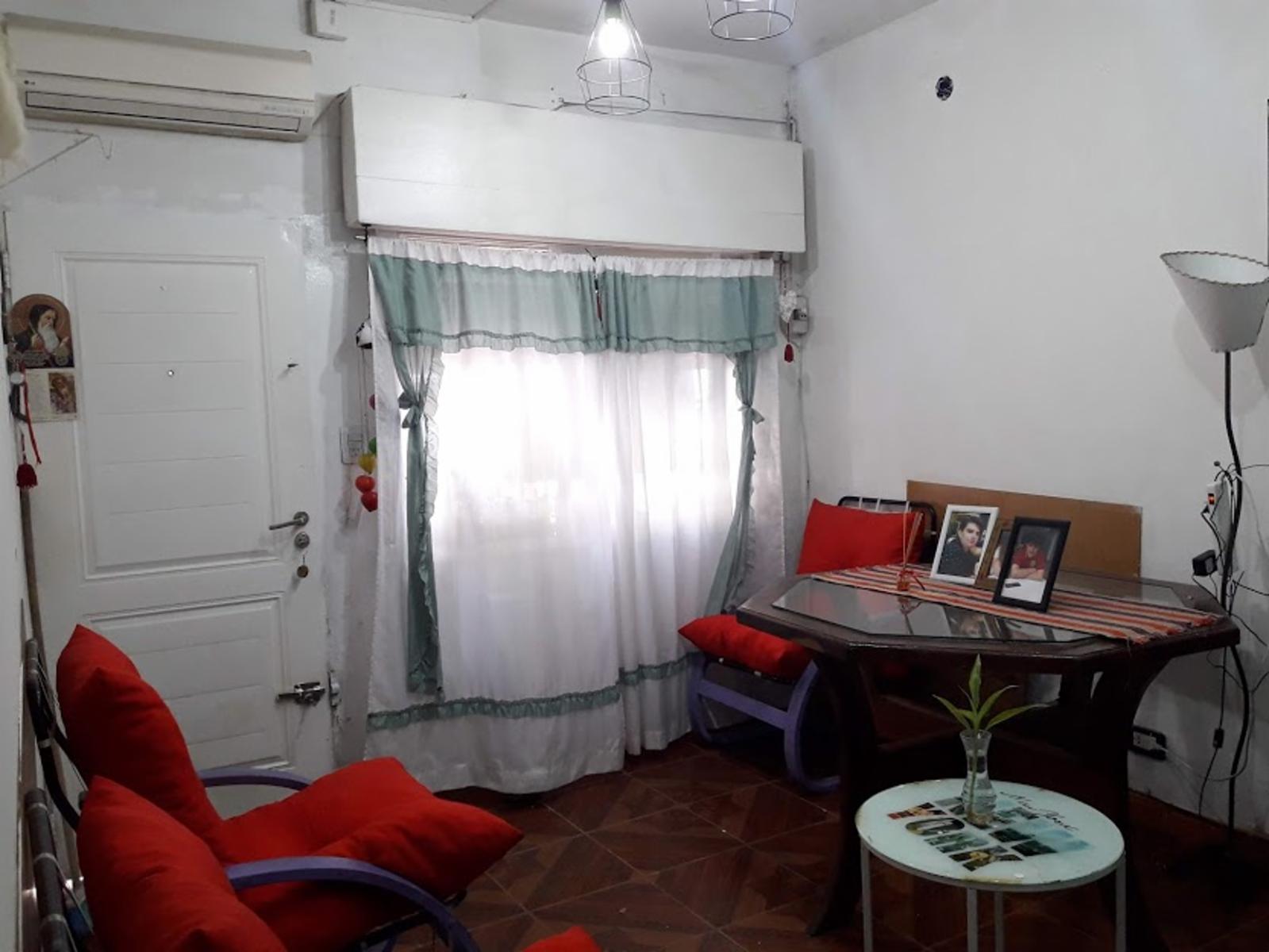 PH PLANTA BAJA AL FRENTE, DOS AMBIENTES CON PATIO. SIN EXPENSAS — foto 4