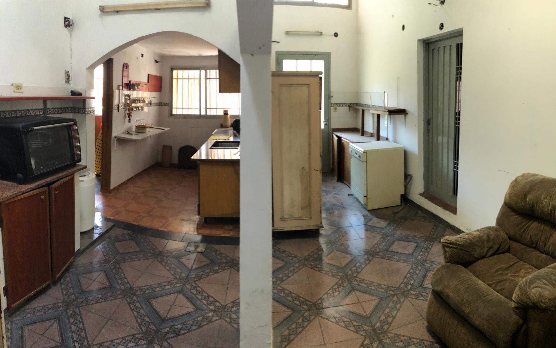 venta casa con cochera cubierta, terreno propio 10x30 amplia y provechoso para nucleo familiar — foto 8