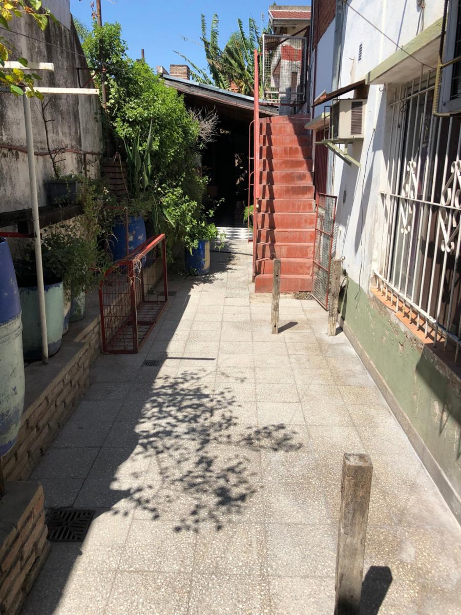 venta casa con cochera cubierta, terreno propio 10x30 amplia y provechoso para nucleo familiar — foto 12