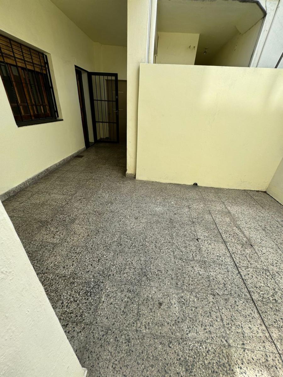ALQUILER DE PH DOS AMBIENTES Y MEDIO CON PATIO Y LAVADERO, S/ EXPENSAS. - 11