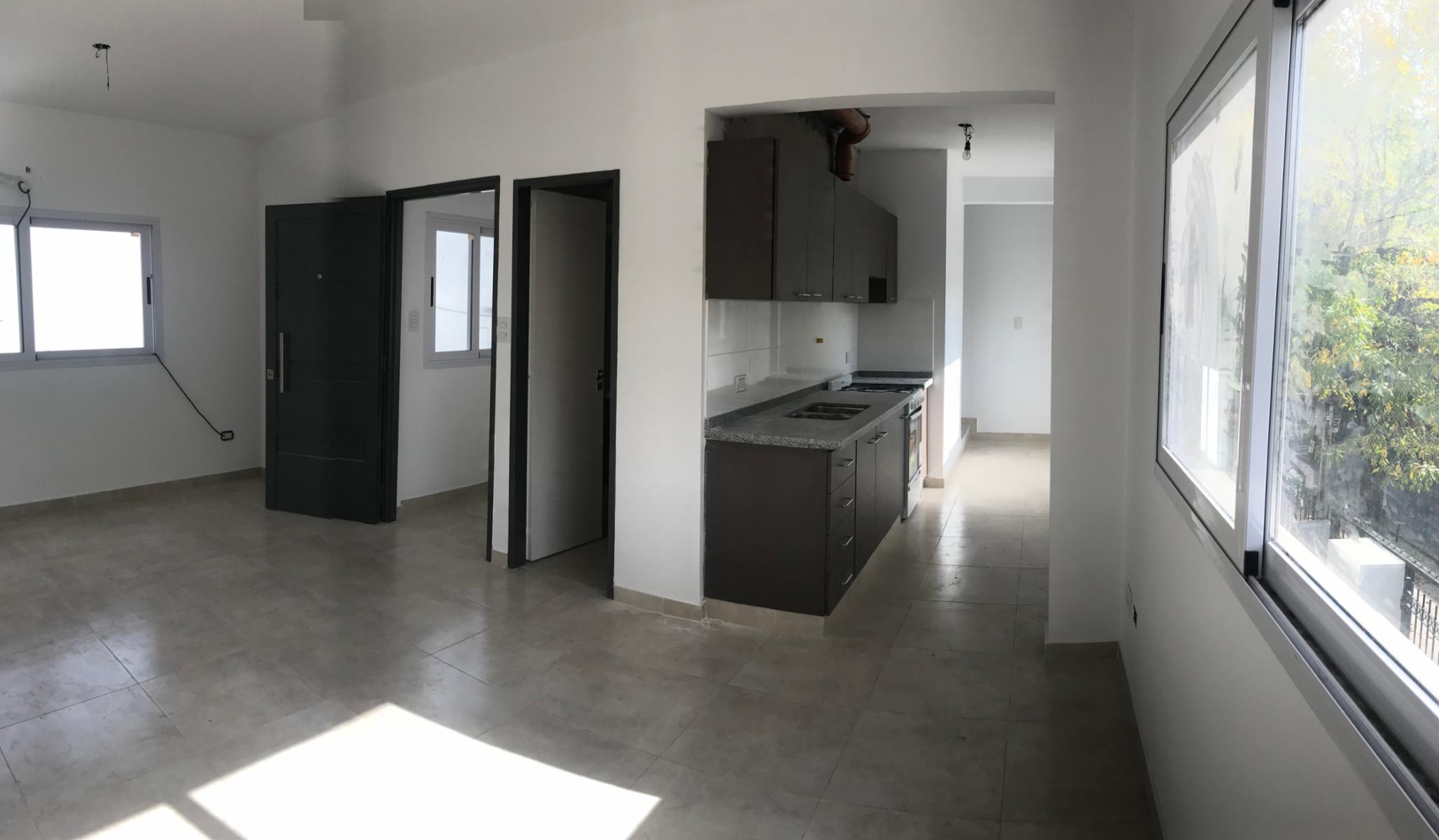 Duplex al frente de 2 dormitorios /con cochera — foto 3