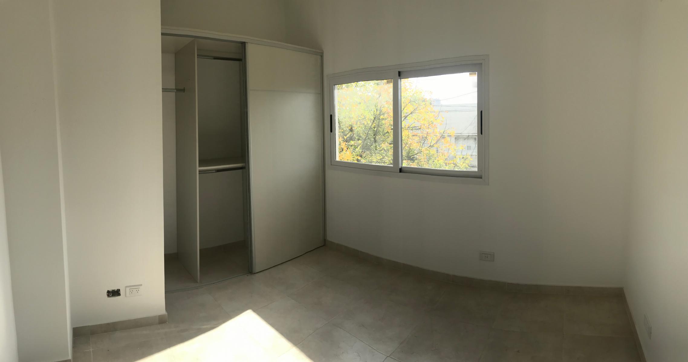 Duplex al frente de 2 dormitorios /con cochera — foto 5